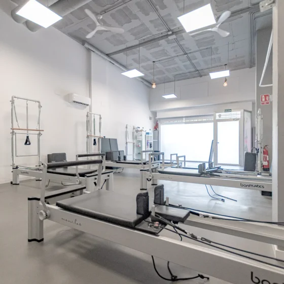 Pilates Máquina - Pilates reformer FISIOmovement PAU5 | Playa San Juan | Alicante